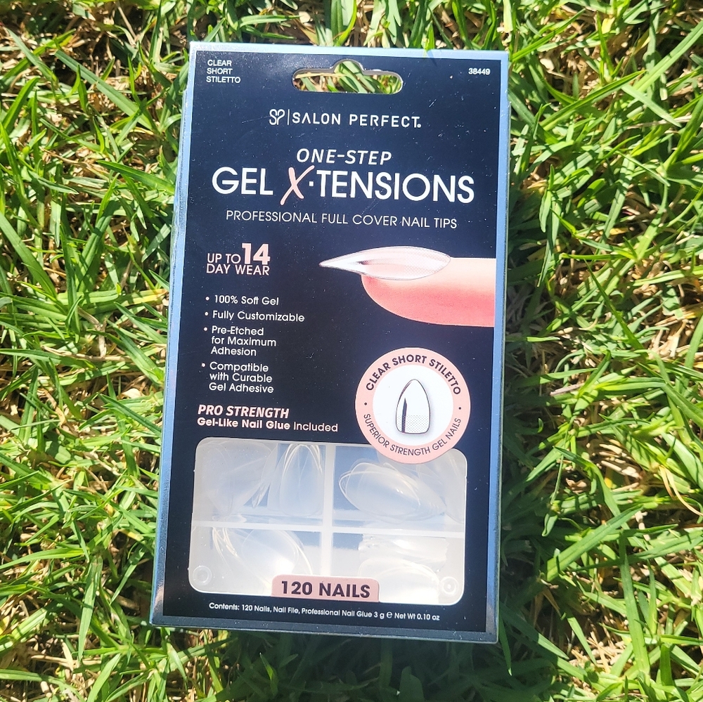 Gel X-Tensions - Clear Short Stilleto
